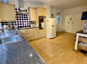 Kitchen/Diner- click for photo gallery